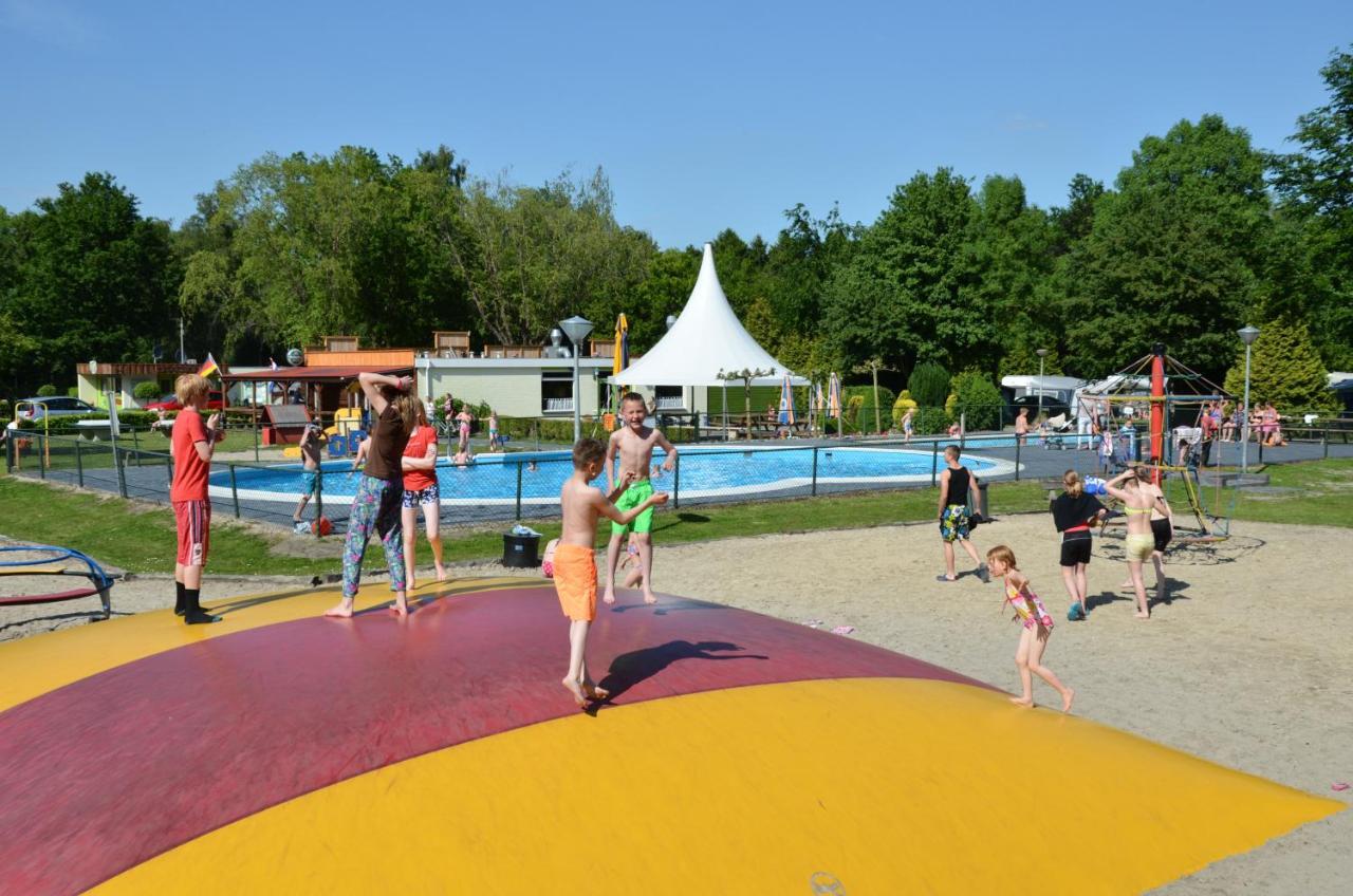 Vakantiepark T Urkerbos - Blokhutje Εξωτερικό φωτογραφία
